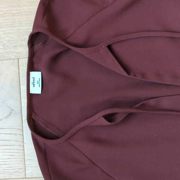 Aritzia Wilfred Odette Blouse in Truffle in XXS - Picture 3 of 4